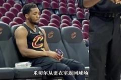 球迷惡搞：約基奇回到更衣室之后的畫面 扇一圈巴掌？