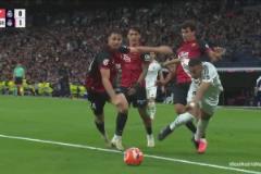 人仰馬翻！姆巴佩以一敵三突圍防線！被對(duì)手合圍破壞！