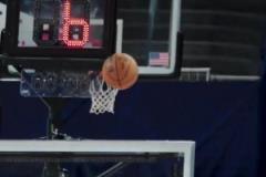 約老師+申京？楊瀚森在對(duì)抗賽展現(xiàn)出了全面的進(jìn)攻手段和策應(yīng)能力