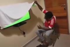 你已經(jīng)征服這里！小球迷送安東尼蜘蛛俠鑰匙扣！