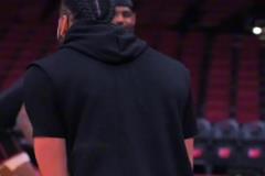 真是美好回憶！詹姆斯和濃眉當(dāng)年也是耍寶二人組了