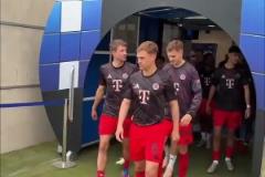 他值得！穆勒結(jié)束德甲生涯，霍村球迷全體起立鼓掌致敬！