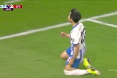 進(jìn)球上雙！維爾貝克射門被撲，三笘薫高難度凌空斬破門！