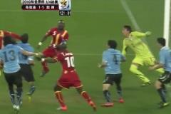 天使和魔鬼的化身！你如何評(píng)價(jià)，蘇牙這次極具爭(zhēng)議的手球？