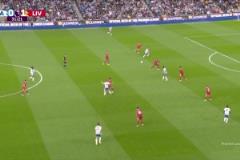 海鷗扳平！格魯達(dá)不停球挑傳助攻，阿亞里輕巧推射破門