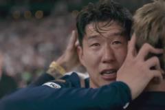 10年熱刺生涯首次奪冠！孫興慜賽后身披韓國國旗抱著隊友落淚！