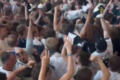 貝爾抵達歐聯(lián)杯決賽！費迪南德和貝爾巴托夫在他身后！